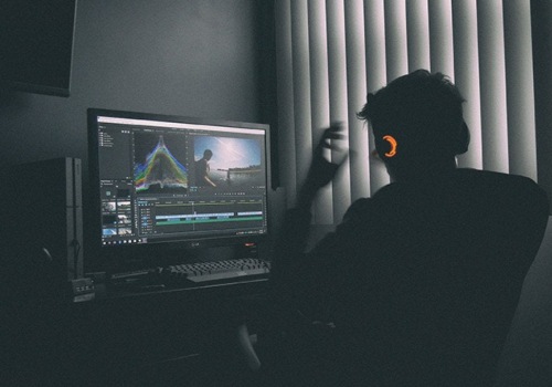 Editing & Motion Graphics: A Comprehensive Overview